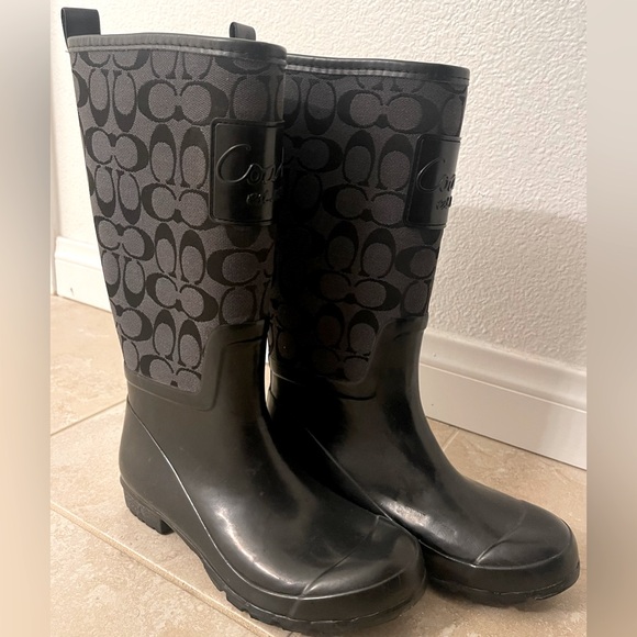 COACH~ Q1574 Black Rain Boots~Size 6b - Picture 1 of 15